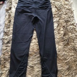 Black lululemon leggings